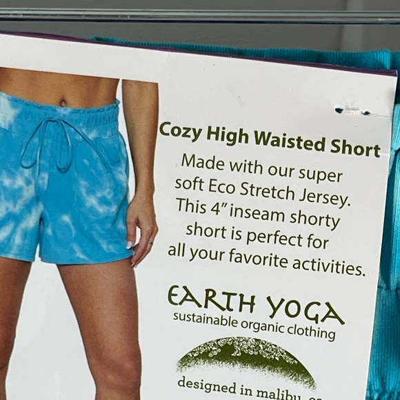 NEW EARTH YOGA SHORT - Picture 2 of 9
